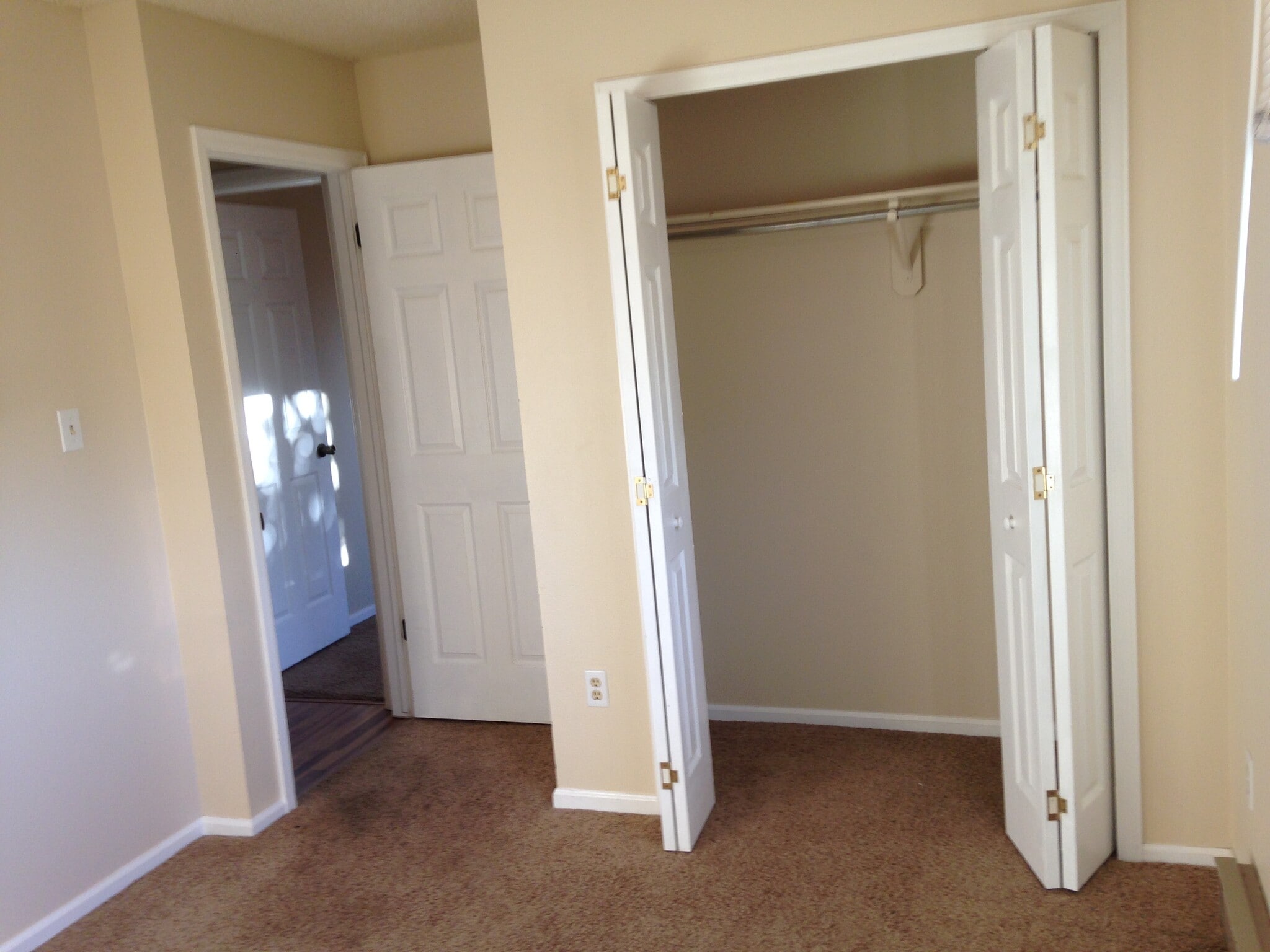 Building Photo - 5415 Akes Dr