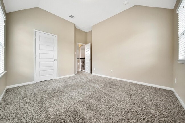 Building Photo - 3007 Rocky Point Dr