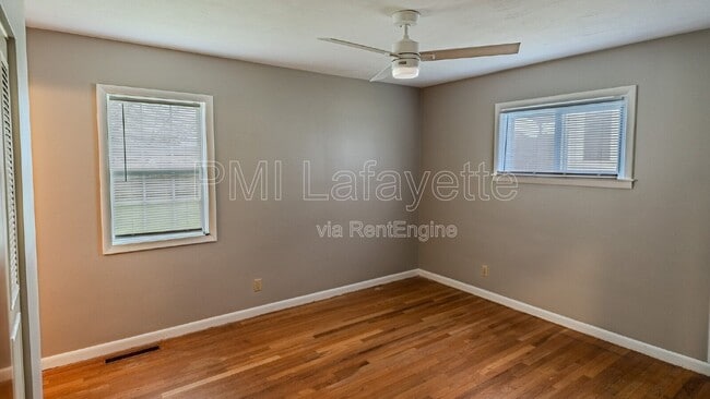 Building Photo - 2454 Poplar Ln