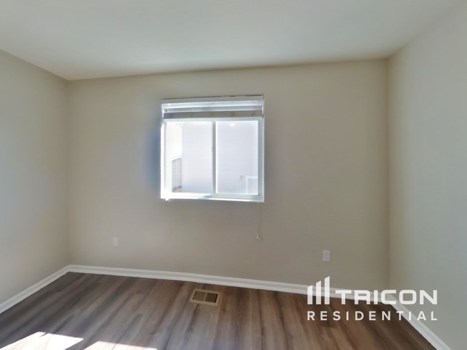 Building Photo - 1115 Legend Oak Dr