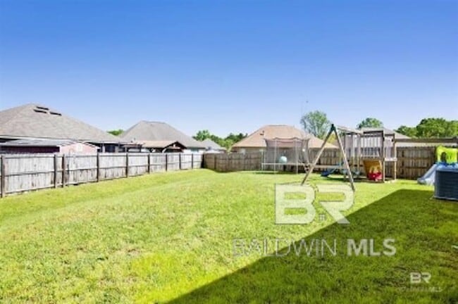 Building Photo - 1283 Fairlawn Dr