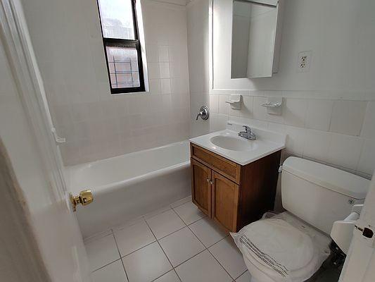 Building Photo - 2 bedroom in BRONX NY 10451