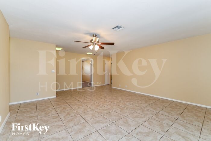 Building Photo - 2511 Broad Ranch Dr