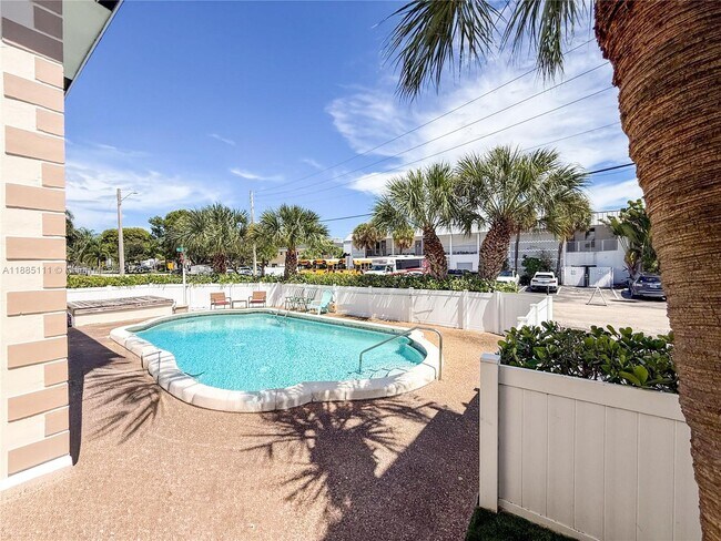 Building Photo - 5621 NE 22nd Ave