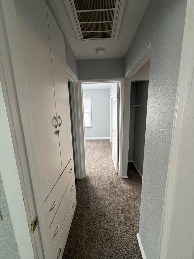 Building Photo - Welcome Home! Don’t Miss This One