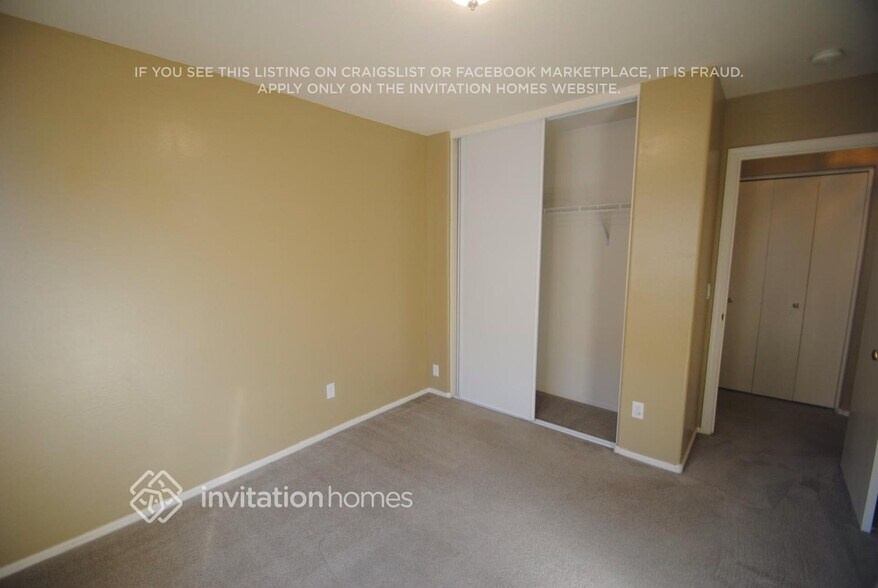 Building Photo - 12437 W Willow Ave