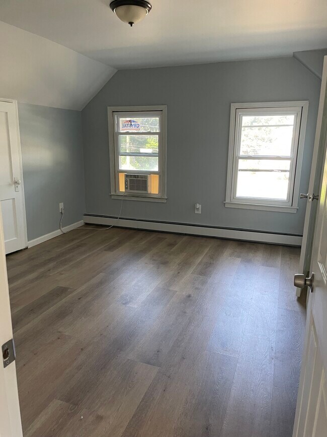 Master bedroom - 301 Prospect St