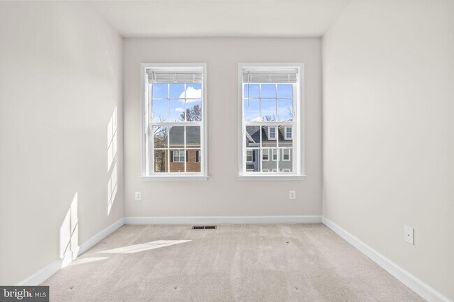 Building Photo - 3030 Mia Ln