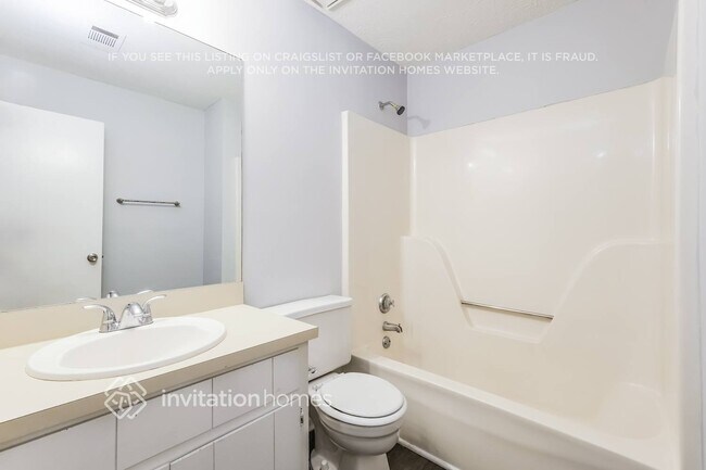 Building Photo - 1002 Providence Way