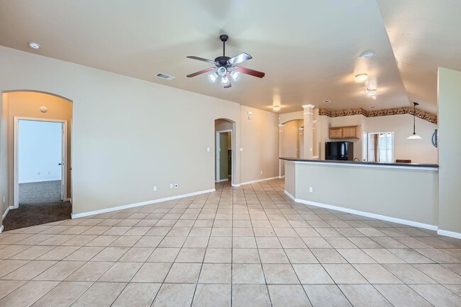 Building Photo - 1402 Weatherford Dr