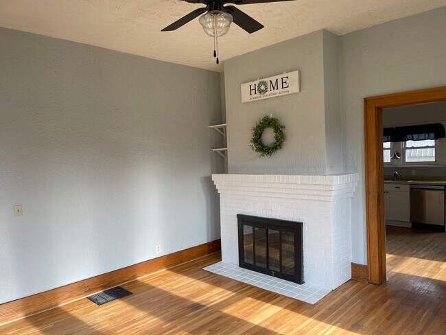 Building Photo - 10 S Preston St