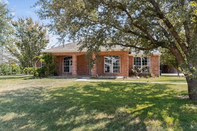 Building Photo - 920 Mason Ln