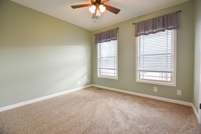 Building Photo - Pet Friendly Ranch with Bonus!