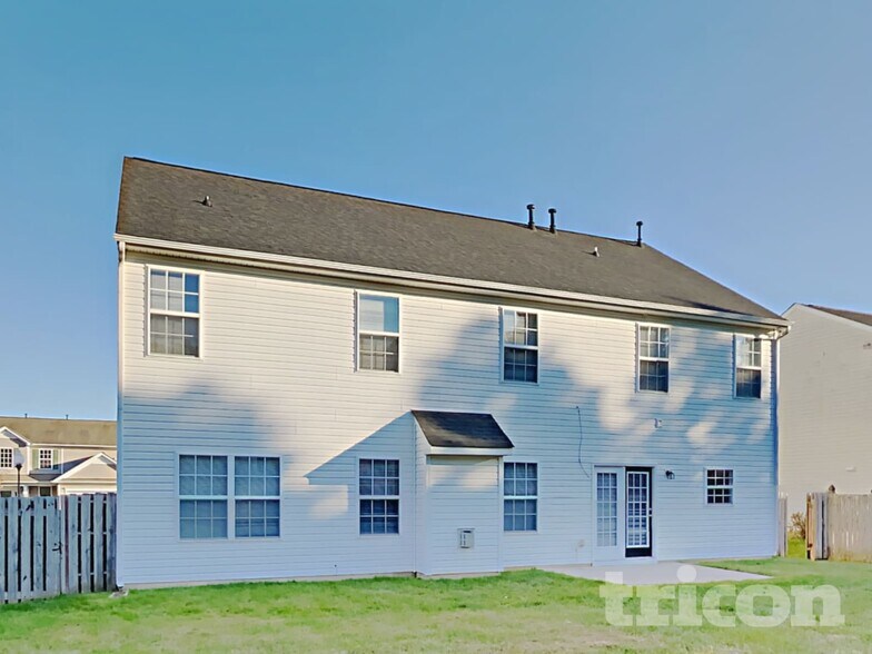 Building Photo - 1324 Pondhaven Dr