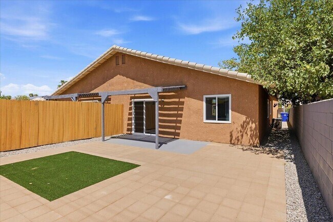 Building Photo - 31601 Avenida Maravilla