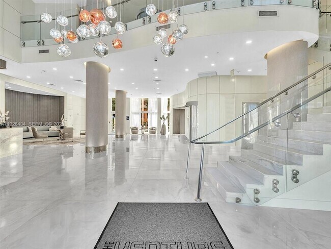 Building Photo - 18800 NE 29th Ave