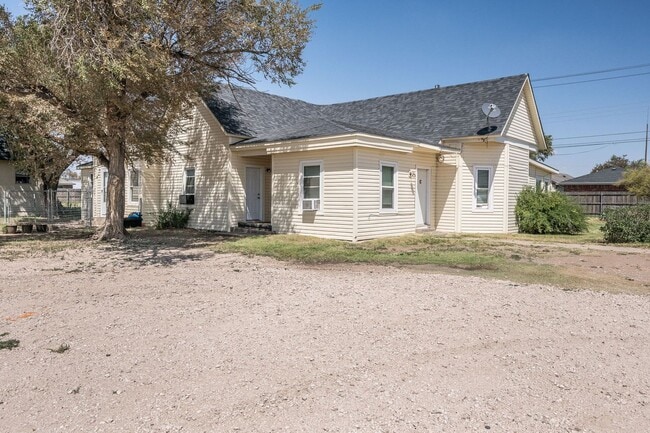 Building Photo - 509 4th Ave
