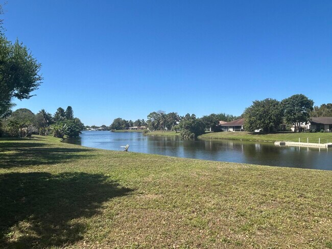 Building Photo - 12768 Westhampton Cir