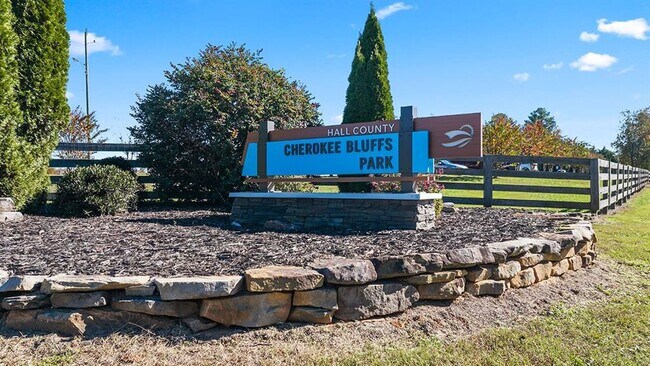 Building Photo - 6741 Leigh St