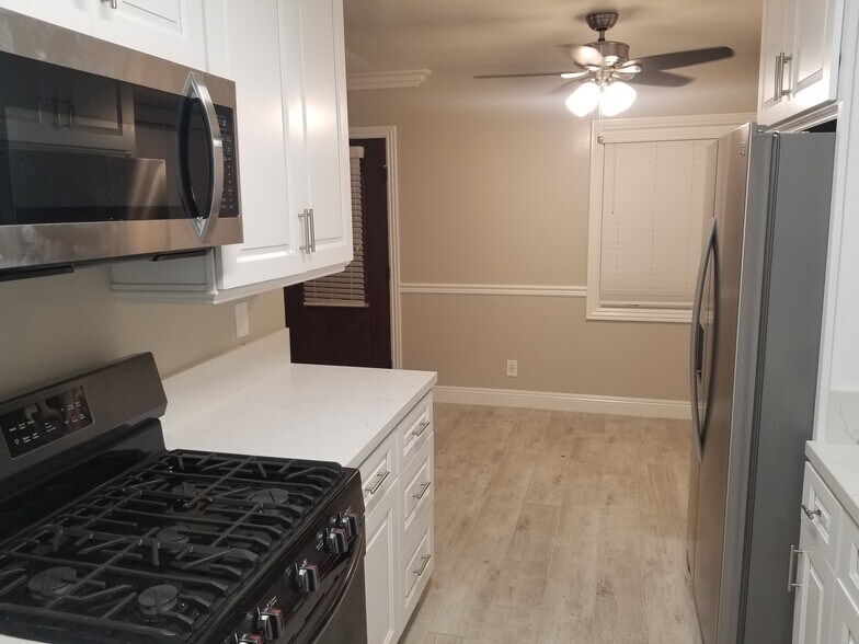 Building Photo - 276 S Sierra Madre Blvd