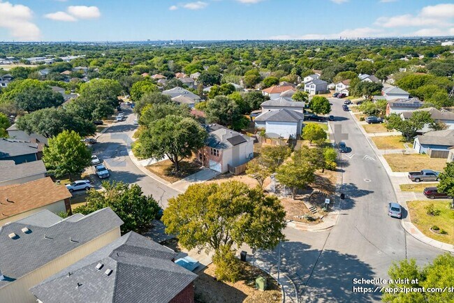 Building Photo - 5515 Champions Hill Dr