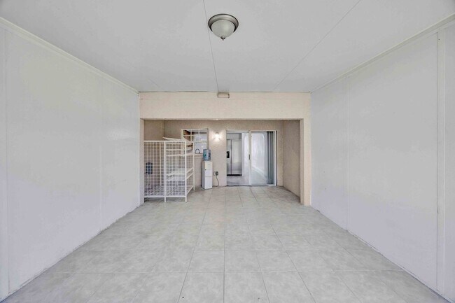 Building Photo - 727 Kensington Lake Cir