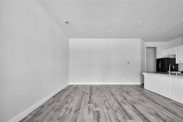 Building Photo - 6275 Rilla St