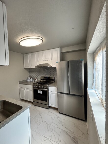 Building Photo - 2809 W Short Pl