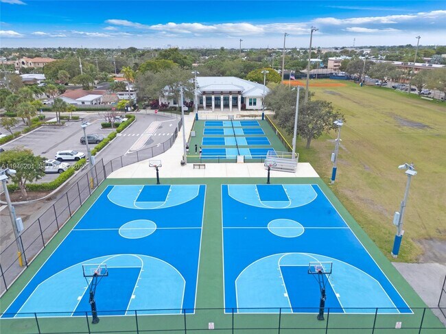 Building Photo - 4502 N Federal Hwy