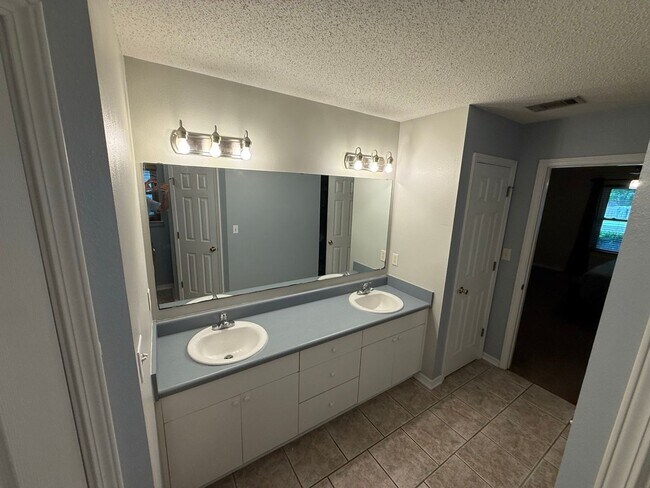 Building Photo - Your Own Backyard Oasis – 3 Bedroom Pool Home in South Crestview!