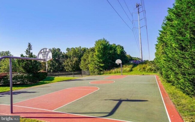 Building Photo - 6607 NETTIES Ln