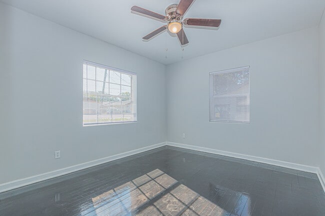 Building Photo - 414 N Boston Ave