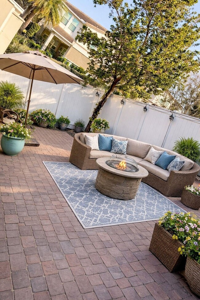 Building Photo - 1067 Rio Ct