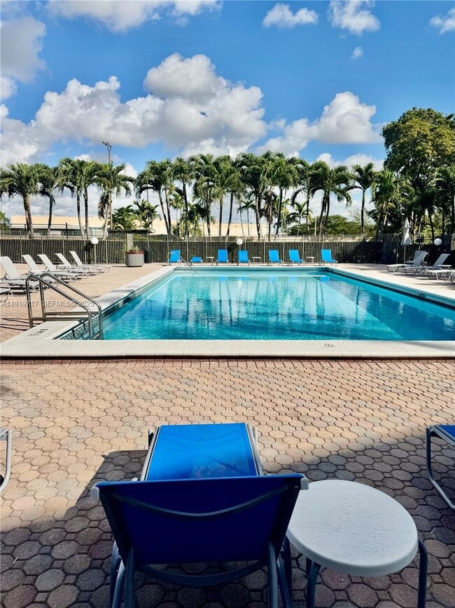 Building Photo - 10985 SW 107th St