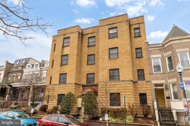 Building Photo - 3534 10th St NW