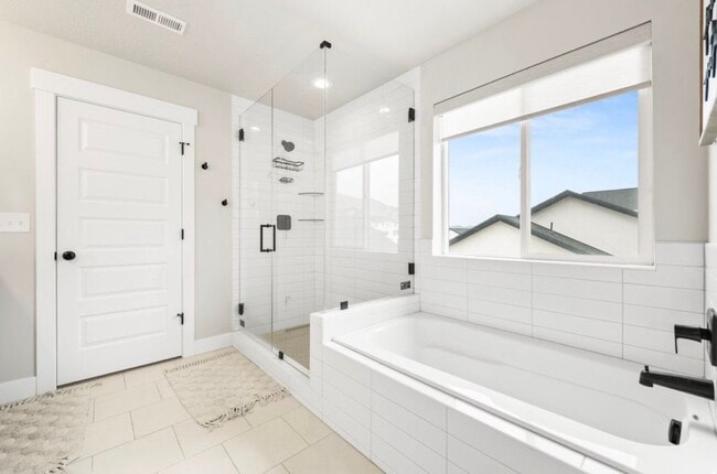 Building Photo - 4109 Mercur Dr