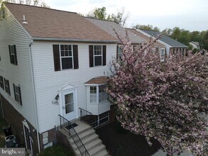 Building Photo - 14950 Cherrywood Dr