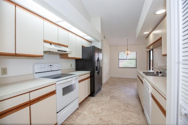 Building Photo - 4087 Waterview Loop