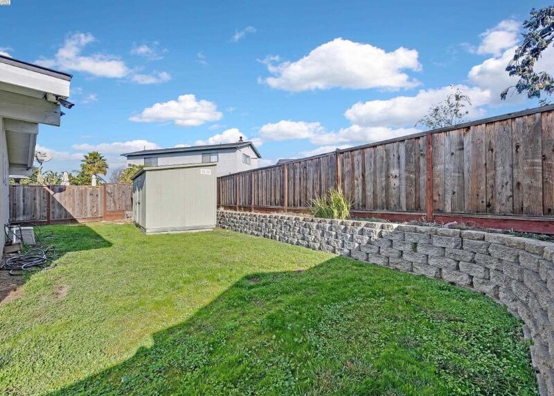 Building Photo - 24808 Mango St