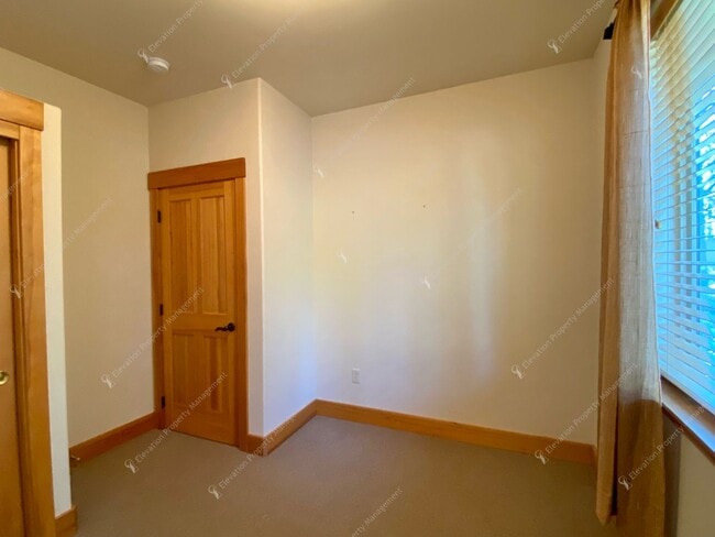 Building Photo - West Hills Gem with Timeless Charm and Modern Comfort