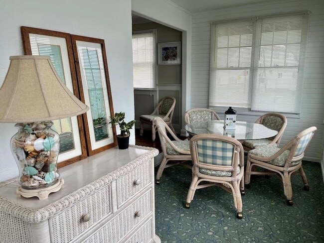 Building Photo - Avalon Bayside Condo - Sleeps 8 - Winter R...