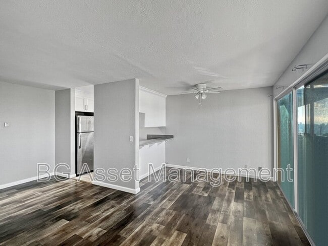 Building Photo - Sea Cliff Villa