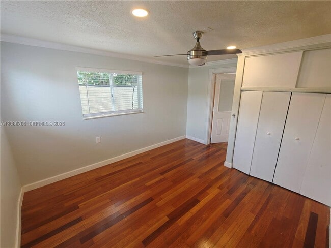 Building Photo - 801 N 70th Ave