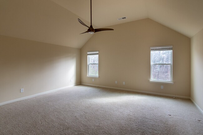 Building Photo - 1037 Dietrich Ln