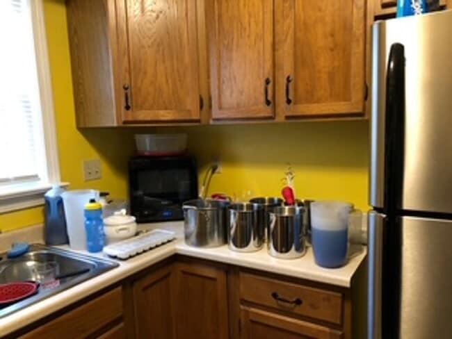 Building Photo - Renovated Townhome in Prime Location