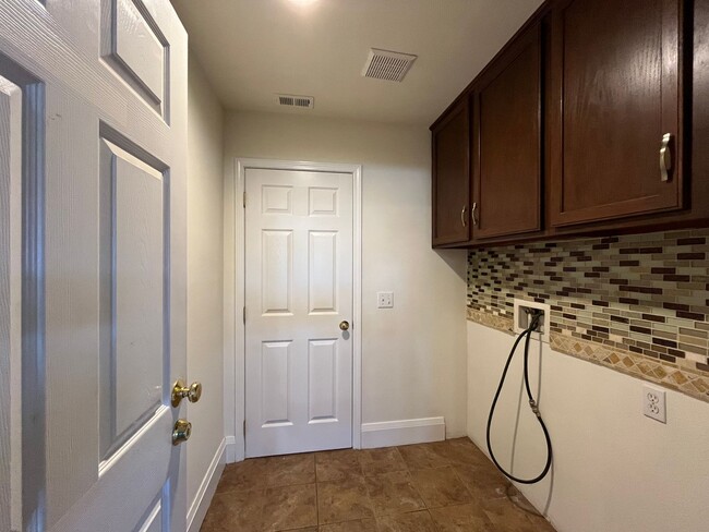 Building Photo - 2306 Apion Ct