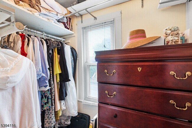 Building Photo - 10 Kenvil Ave