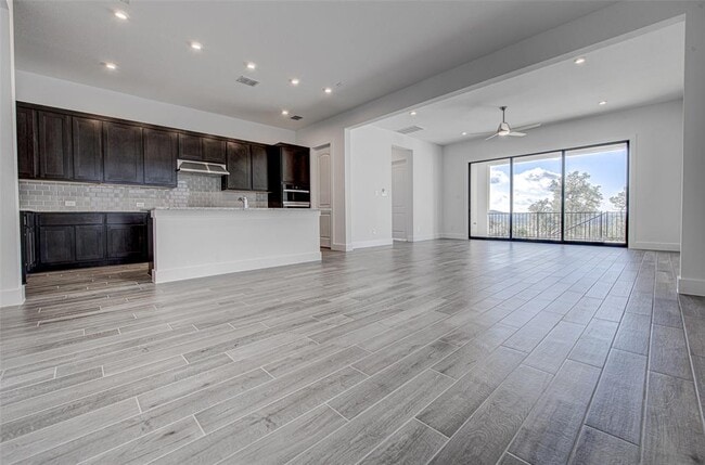 Building Photo - 8604 Pine Muhly Dr