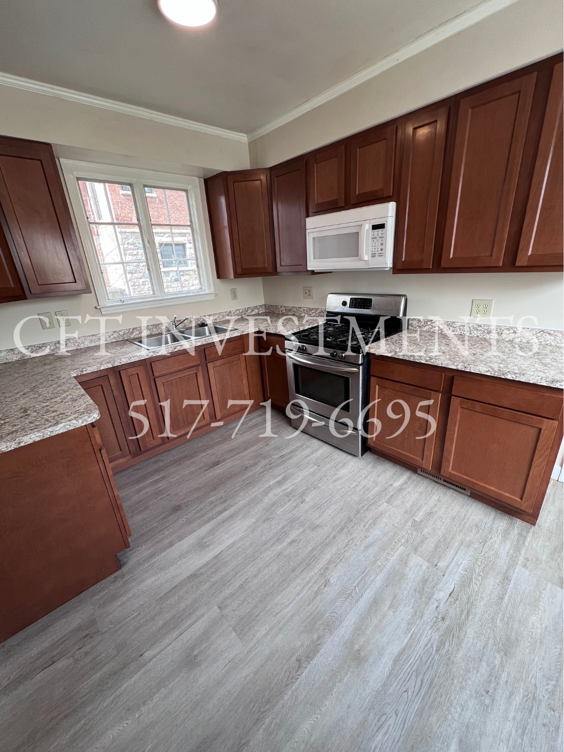 Kitchen - 121 W Seminary St