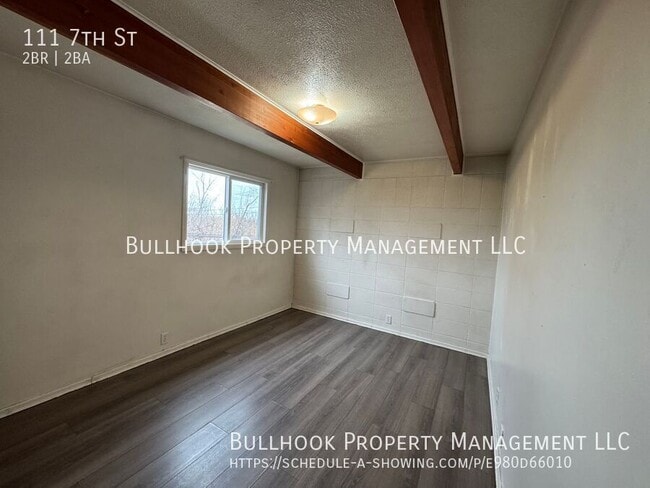 Building Photo - 111 7th St